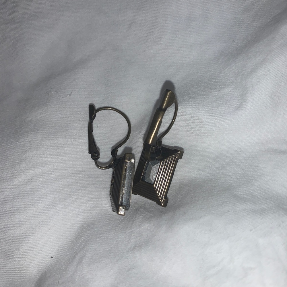 Dangle earring - Picture 3 of 5